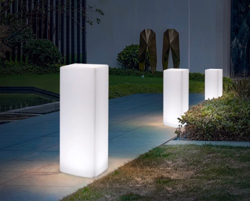 Светильник Колонна 30х30 питание от АКБ, RGB